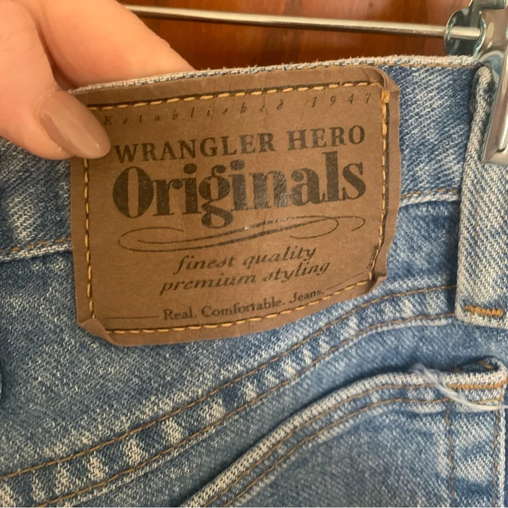 Men’s Wrangler Original Hero Denim Shorts - Picture 6 of 7